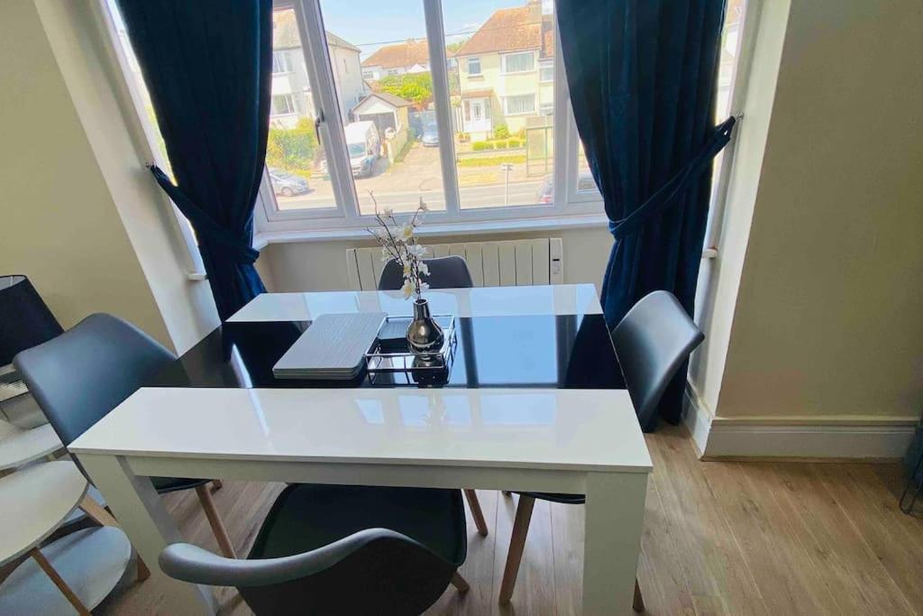 Family Marine Apartment With Sea View Dawlish Εξωτερικό φωτογραφία